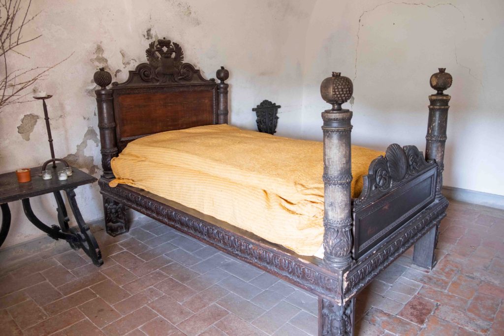 The haunted bed of Bianca Maria