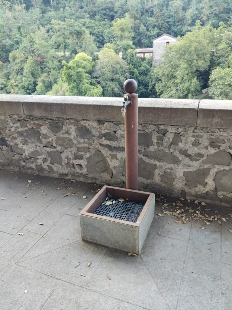 Water fountain in Bagnone along the Ciclovia dei Castelli